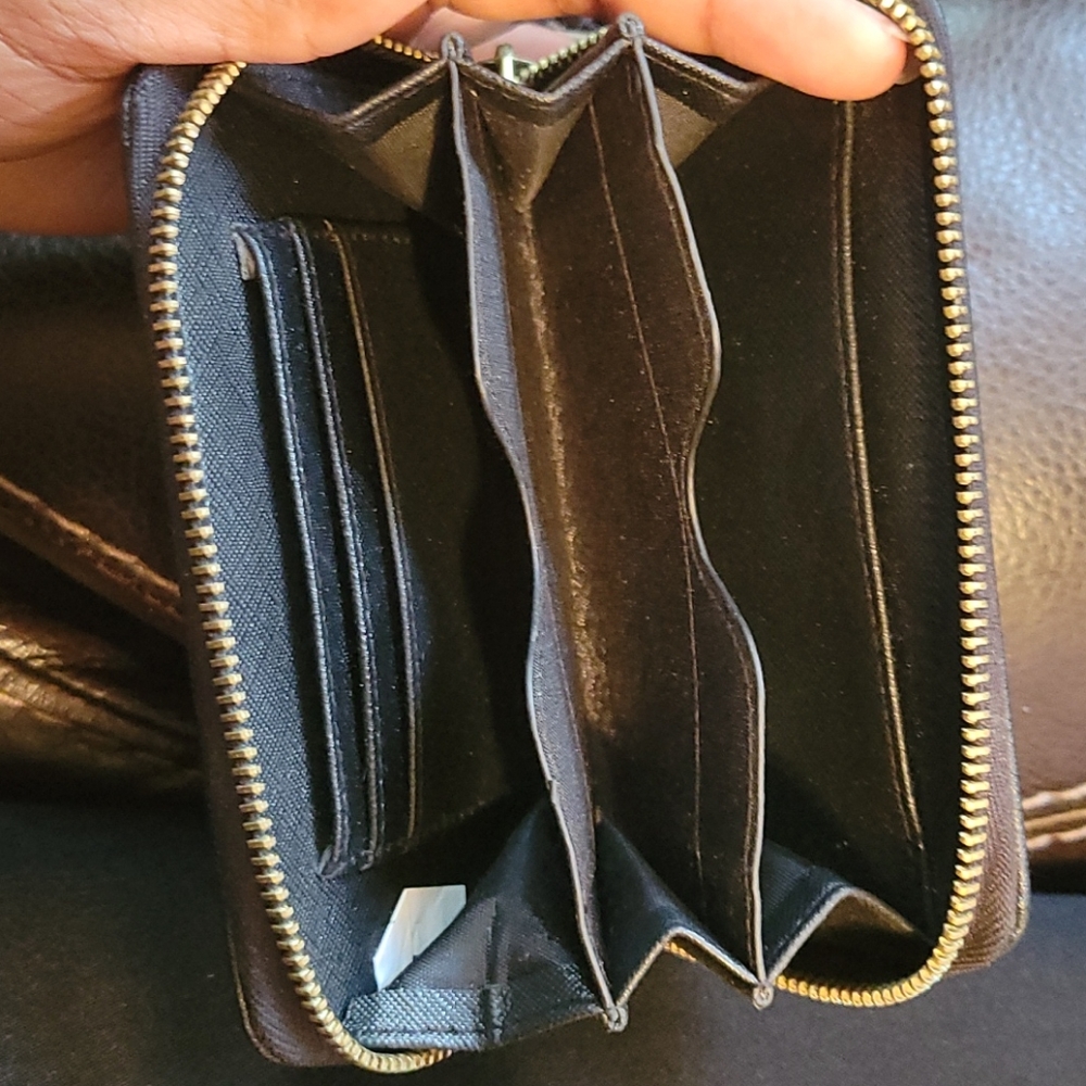 Wallet - Picture 2 of 3